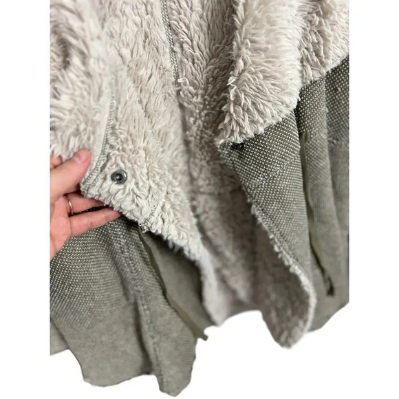 Jack By BB Dakota JC32904 Teddy Fuzzy Size Medium Tie Close Women’s - Picture 6 of 7